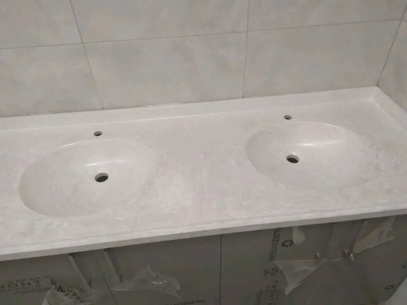 Açık gri mermer desenli çift gözlü tek parça döküm lavabo